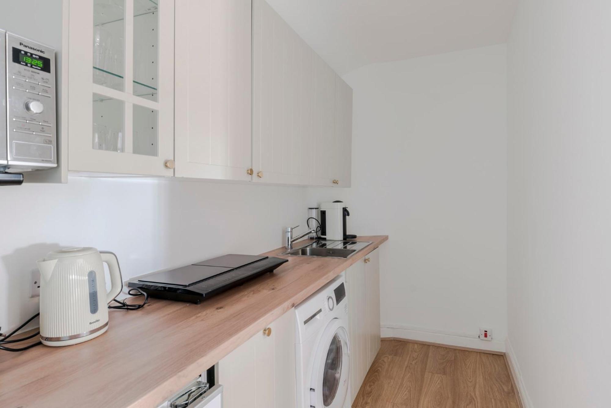 Appartamento Wonderland - Fitzrovia - By Frankie Says Londra Esterno foto